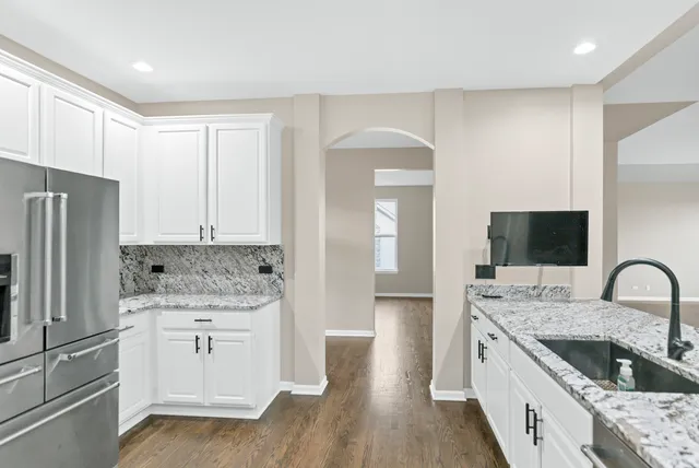 $4,000 | 2660 Harnish Drive, Algonquin, IL 60102