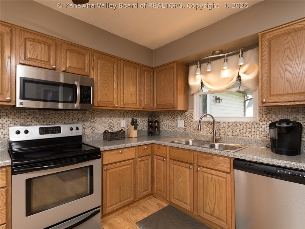 109 Carriage Way Road Nitro, WV 25143 - Photo 12 of 30 Gallery Image 12