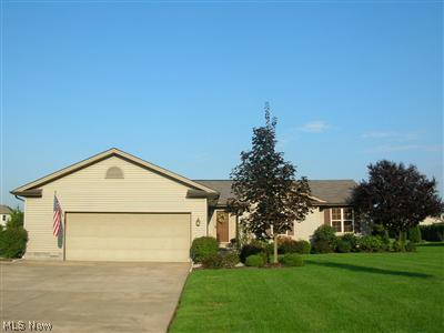 1339 Raspberry Lane Mineral Ridge, OH 44440 - Photo 1 of 1