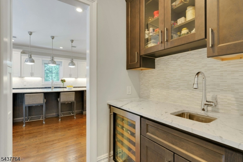 16 Exeter Road Short Hills, NJ 07078 - Photo 18 of 49