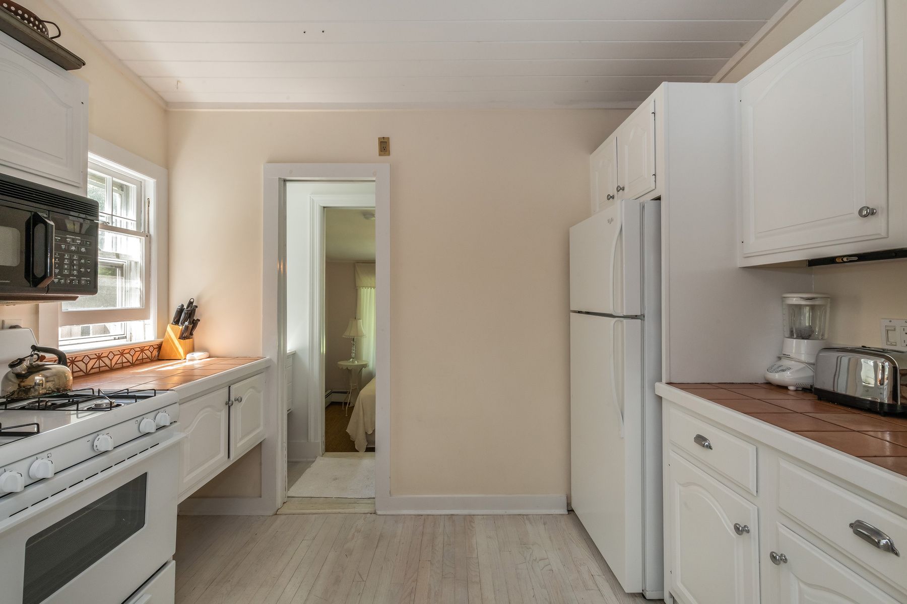 Undisclosed Address Southampton, NY 11968 - Photo 5 of 18