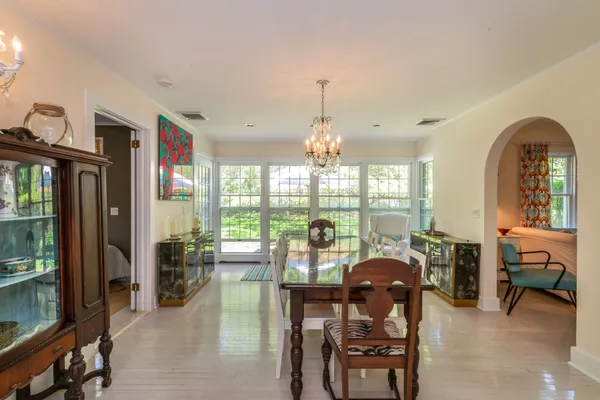 $30,000 | Undisclosed Address, Southampton, NY 11968