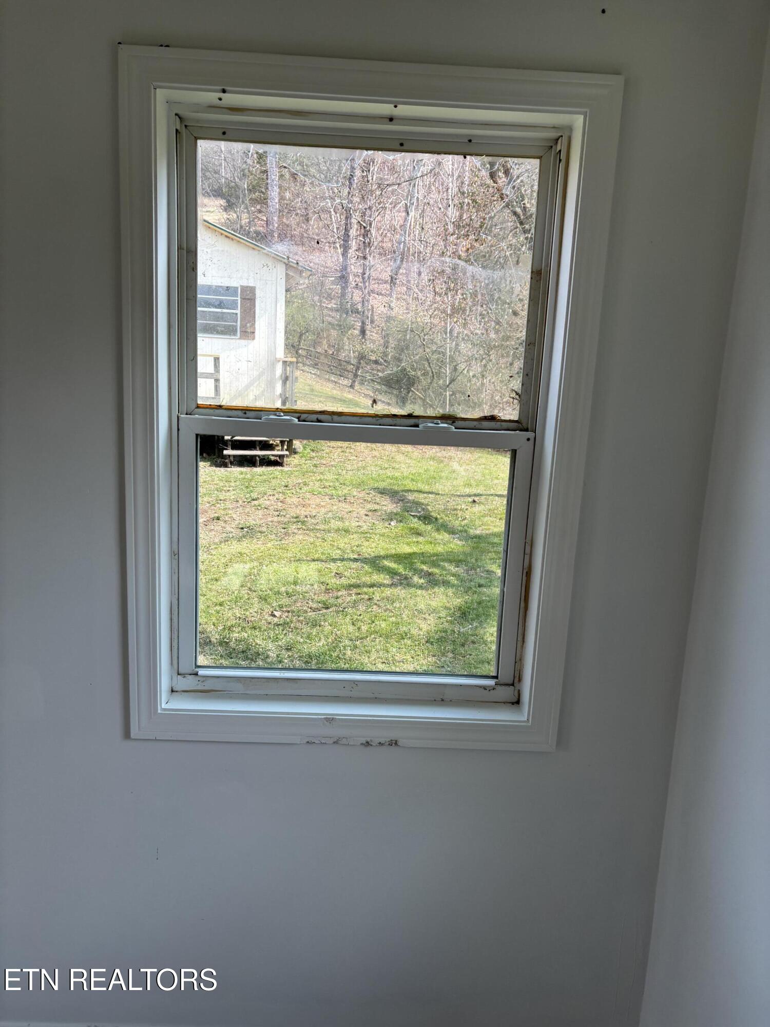 8634 Bud Hawkins Road Corryton, TN 37721 - Photo 15 of 24 IMG_0529