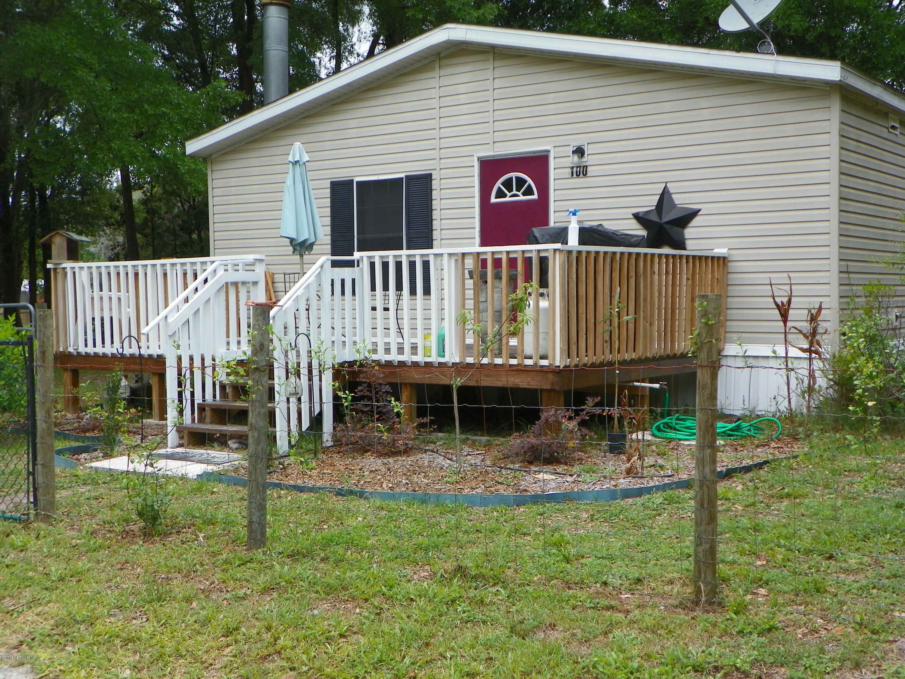 100 Roddy Road Palatka, FL 32177 - Photo 12 of 13 Wooden Deck