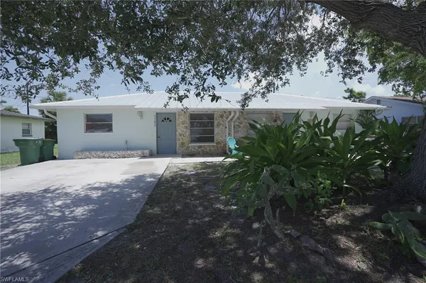 $1,850 | 1193 South Alhambra Circle, Naples, FL 34103