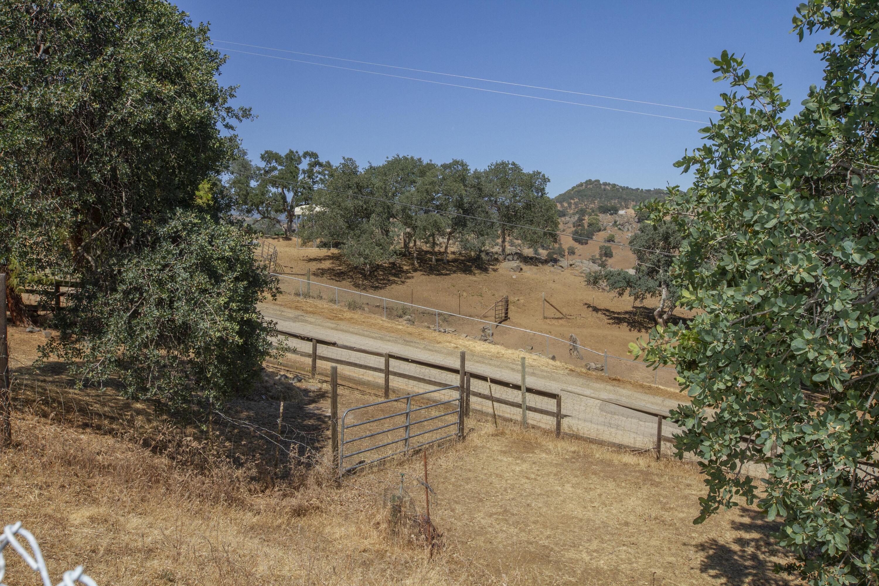 46066 Longview Road Yokuts Valley, CA 93675 - Photo 44 of 66 15