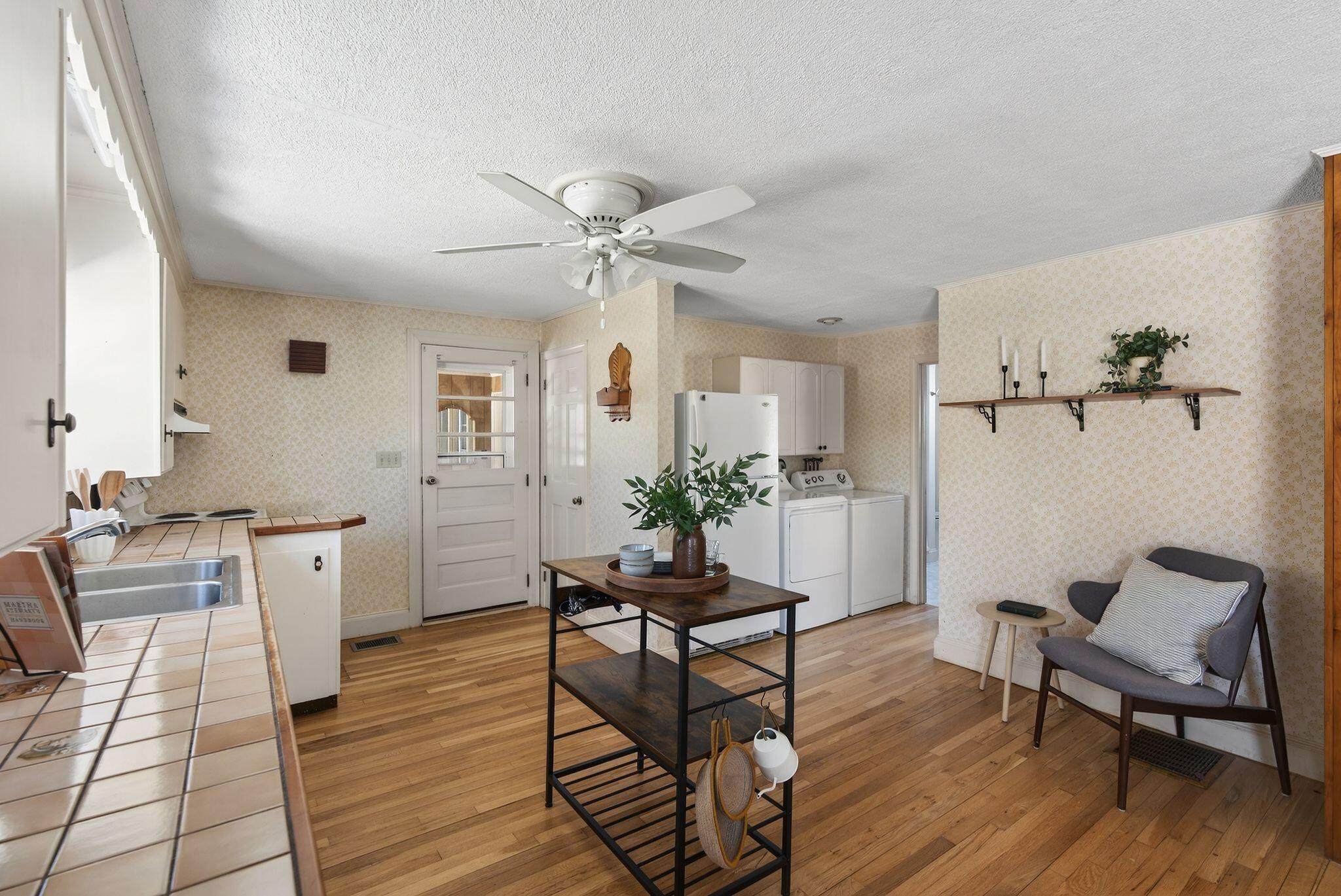 218 Longfellow Street Westbrook, ME 04092 - Photo 7 of 28 13_DSC02016