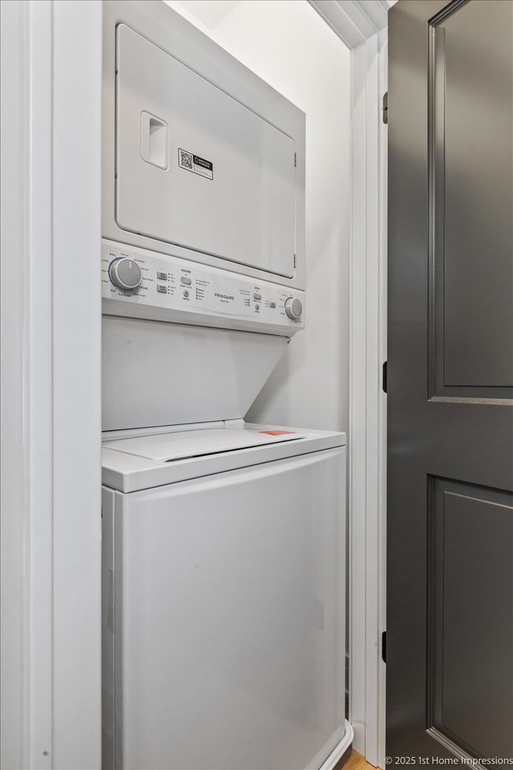 4932 South Champlain Avenue Chicago, IL 60615 - Photo 20 of 27 a close view of washer and dryer