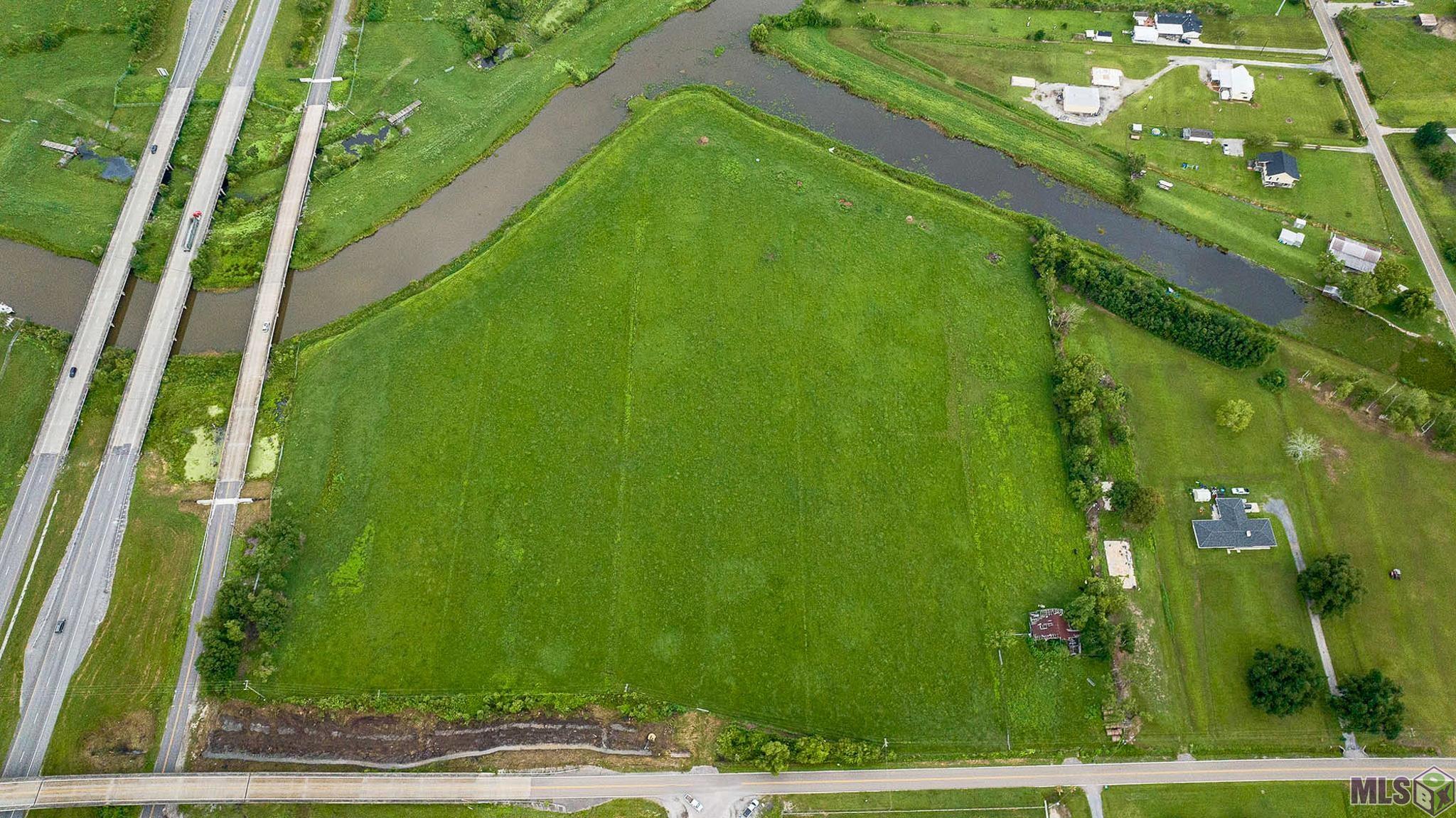 652 Highway 652 Raceland, LA 70394 - Photo 1 of 10