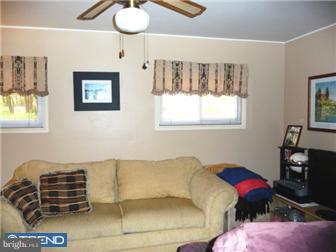 2 High Road Levittown, PA 19056 - Photo 6 of 12 Gallery Image 6