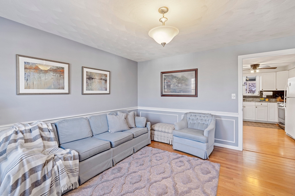 176 Roundtop Road Marlborough, MA 01752 - Photo 12 of 42 Gallery Image 12
