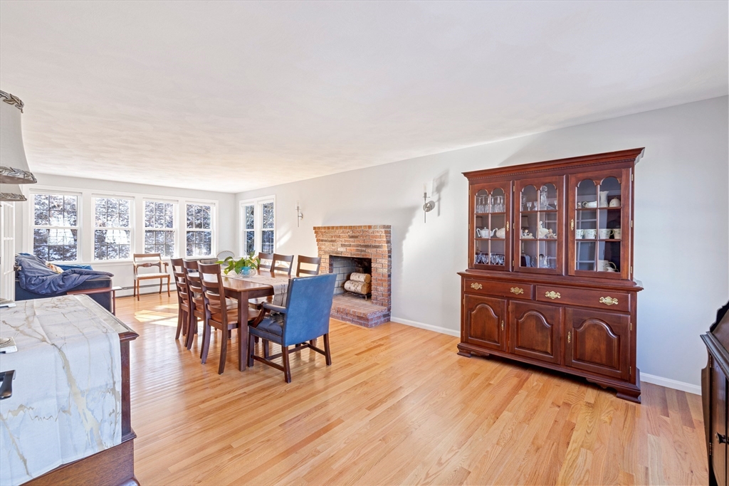 176 Roundtop Road Marlborough, MA 01752 - Photo 3 of 42 Gallery Image 3