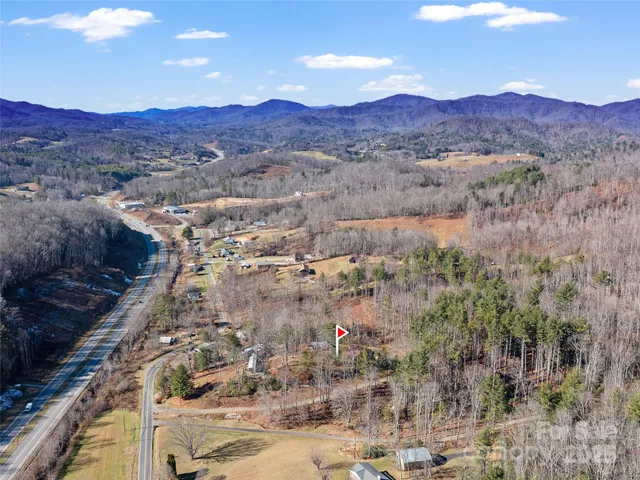 $327,000 | 105 Satinwood Drive, Burnsville, NC 28714