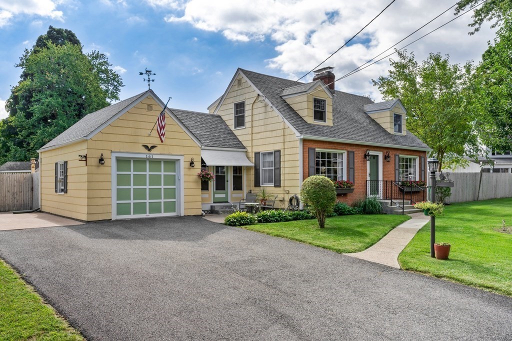 161 Marmon Street Springfield, MA 01129 - Photo 3 of 34 Gallery Image 3