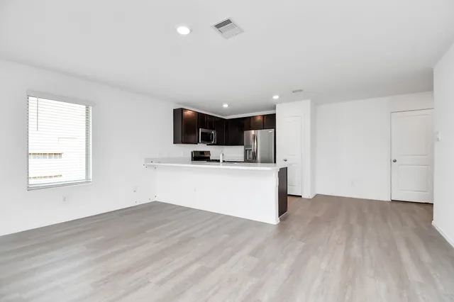 $2,050 | 18131 Mendocino Ridge Lane, Hockley, TX 77447