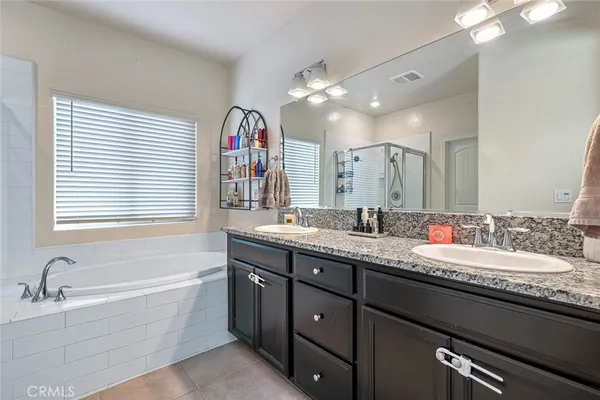 $540,000 | 6883 East Robinson Avenue, Fresno, CA 93727