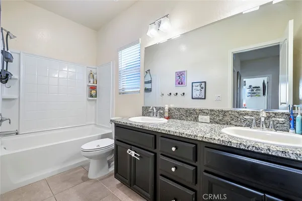 $540,000 | 6883 East Robinson Avenue, Fresno, CA 93727