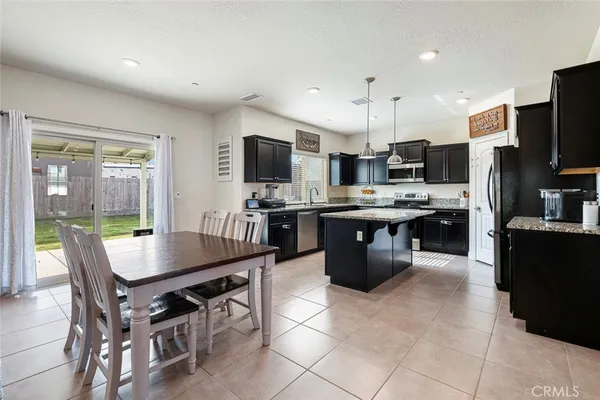 $540,000 | 6883 East Robinson Avenue, Fresno, CA 93727