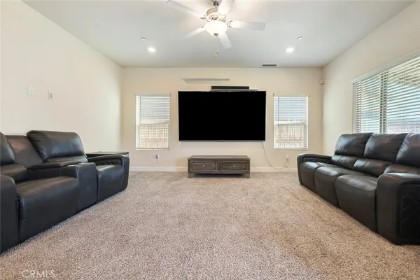 $540,000 | 6883 East Robinson Avenue, Fresno, CA 93727