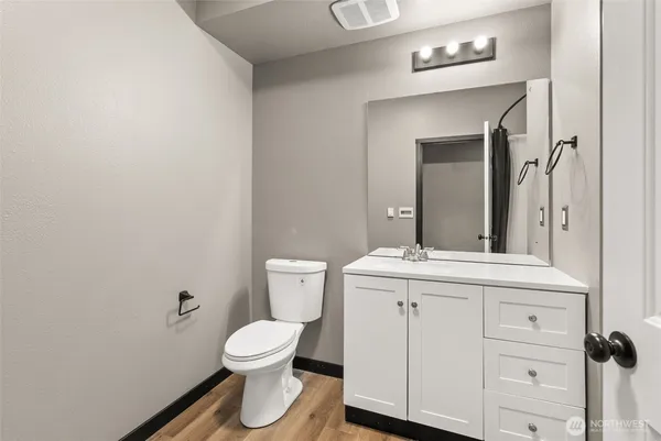 $329,950 | 10015 186th Place East, Unit 111, Puyallup, WA 98375