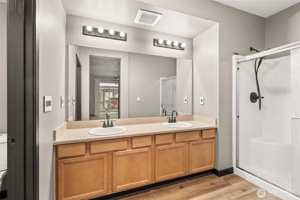 $329,950 | 10015 186th Place East, Unit 111, Puyallup, WA 98375