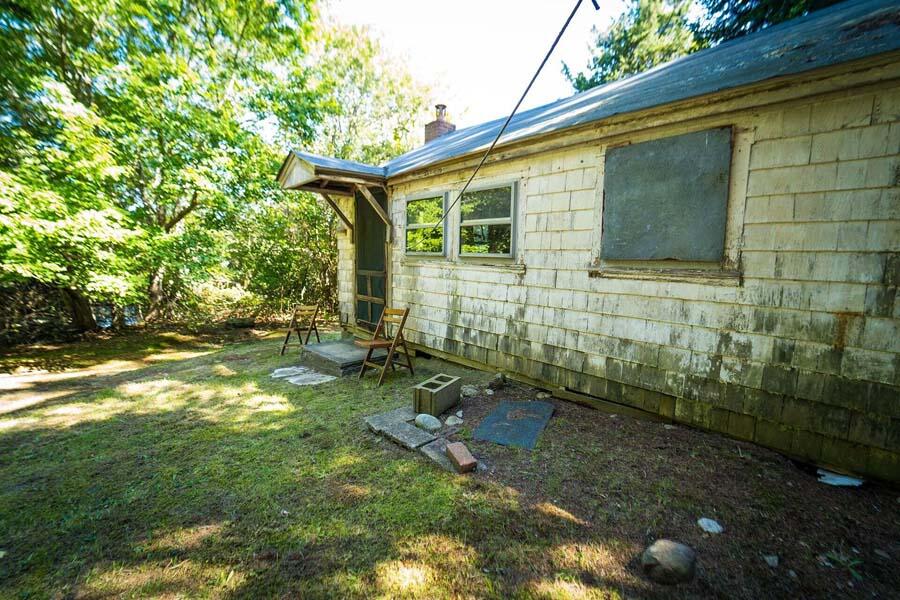 38 Roos Road East Sandwich, MA 02537 - Photo 7 of 12 a bathroom with a sink and garden