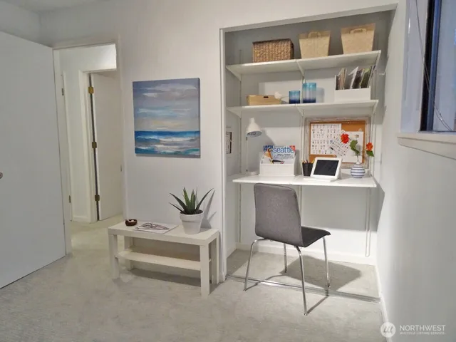 $2,195 | 343 4th Avenue, Unit D, Kirkland, WA 98033