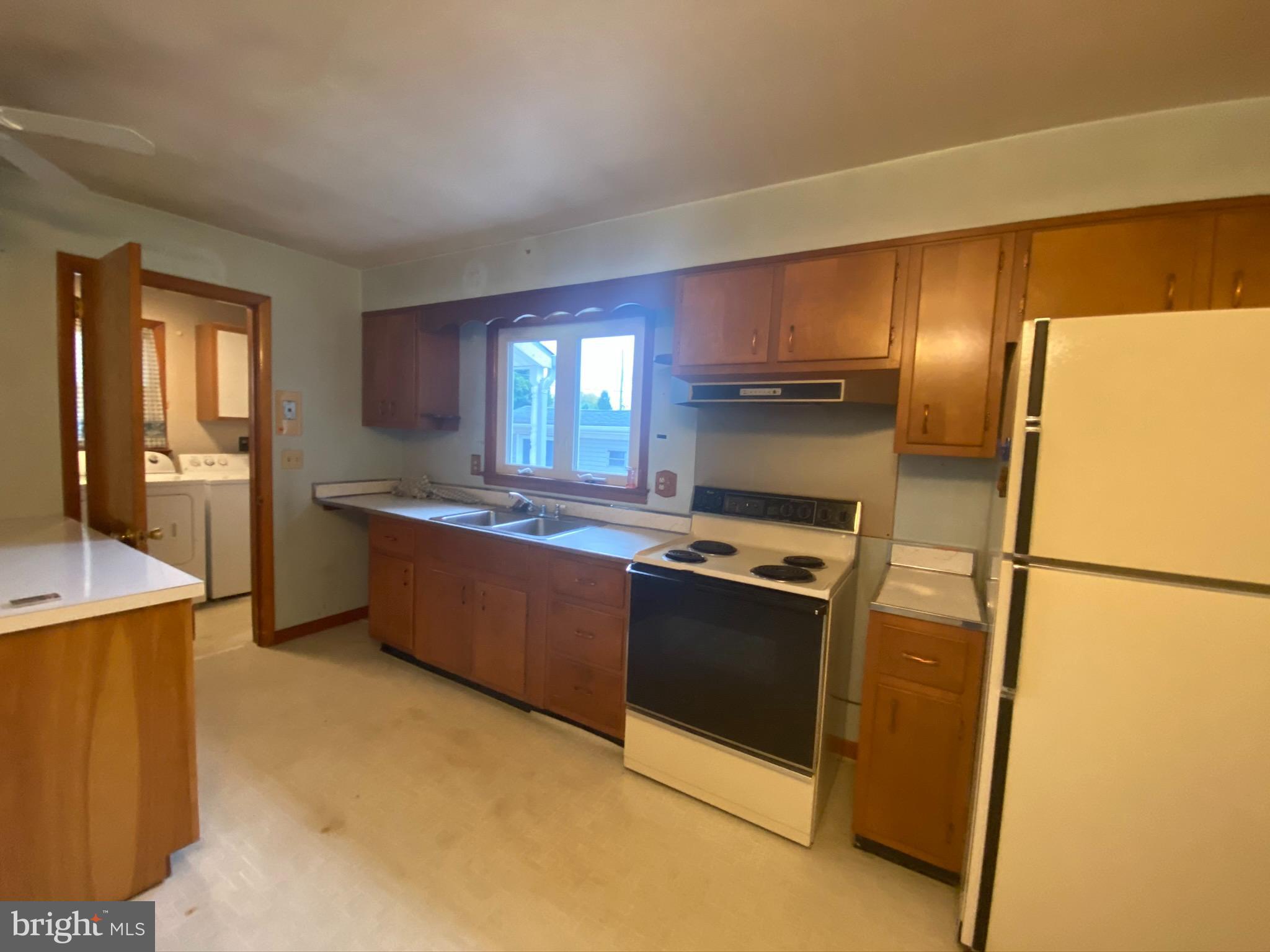 47 Harvard Road Pennsville, NJ 08070 - Photo 15 of 21 Kitchen 1/2