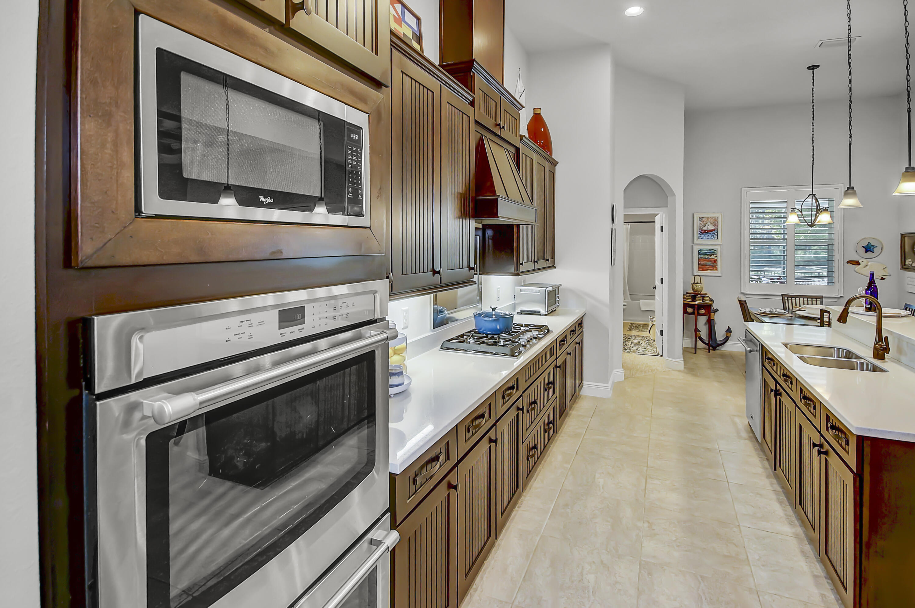 320 Symphony Way Freeport, FL 32439 - Photo 19 of 44 Gourmet Kitchen