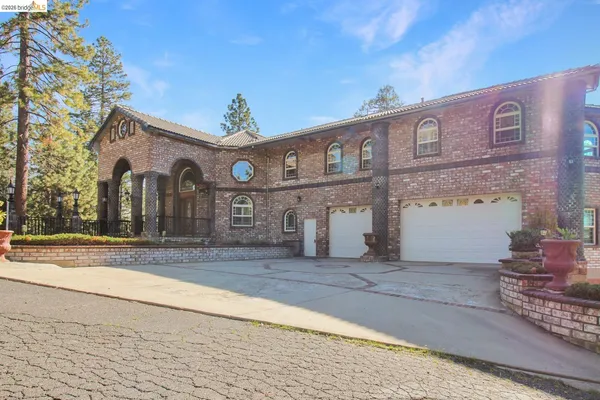 $724,900 | 23955 Cedar Hill, Mi Wuk Village, CA 95346