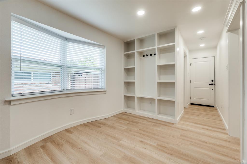 5323 Blaney Way Dallas, TX 75227 - Photo 26 of 36