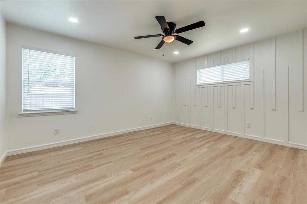 5323 Blaney Way Dallas, TX 75227 - Photo 32 of 36