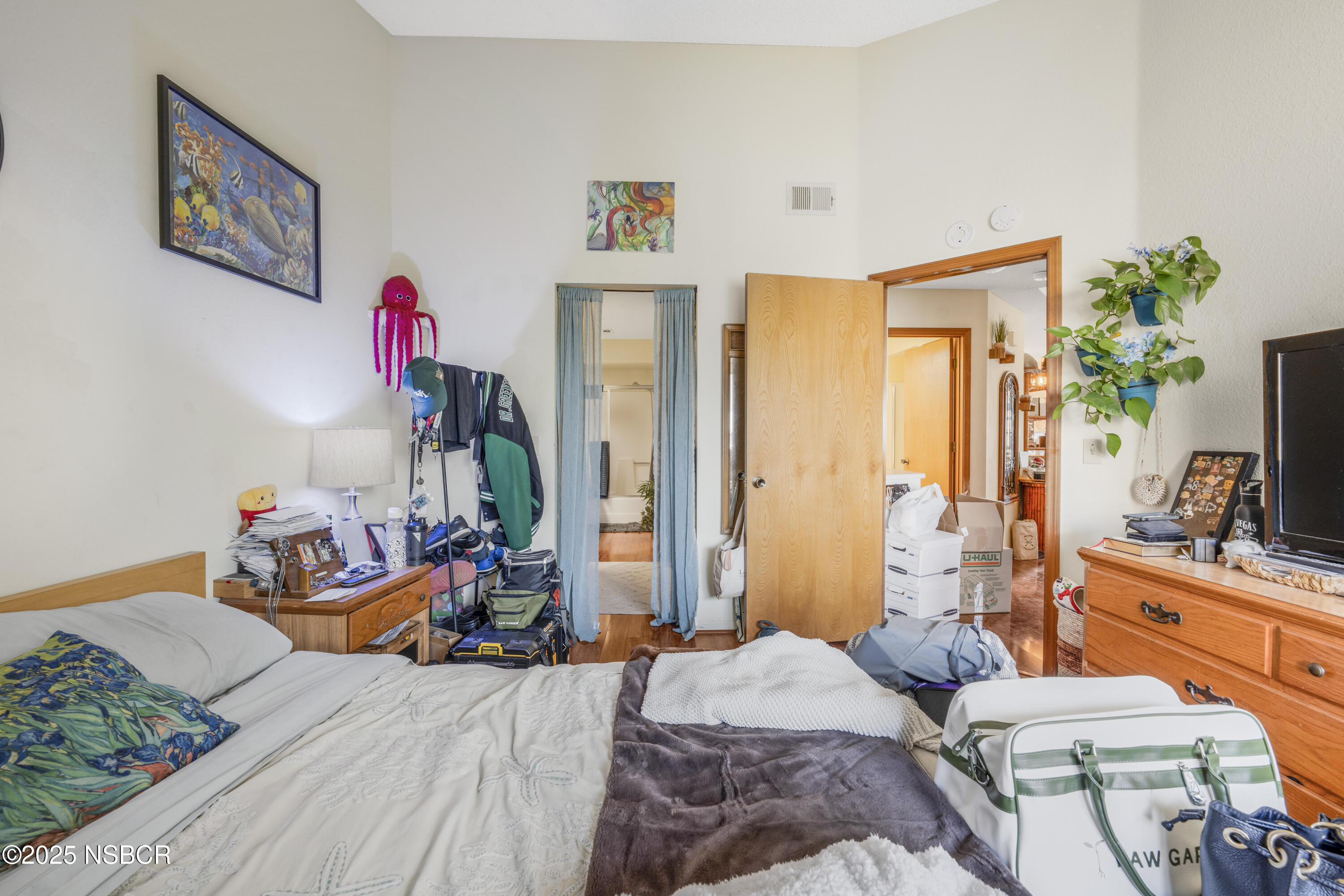 23 Village Cir Drive Lompoc, CA 93436 - Photo 12 of 16 a bedroom with bed and a flat tv screen