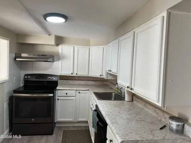 $1,700 | 59 Bradford Street, Albany, NY 12206