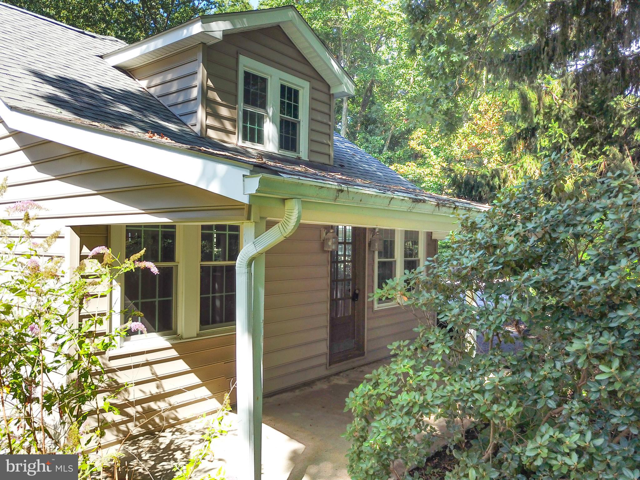 2850 Flowing Springs Road Spring City, PA 19475 - Photo 2 of 25 Front porch