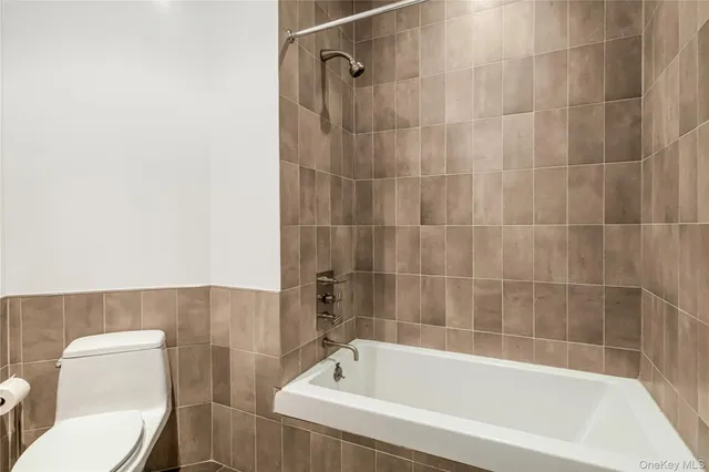 $2,099,900 | 55 Berry Street, Unit 4F | Williamsburg