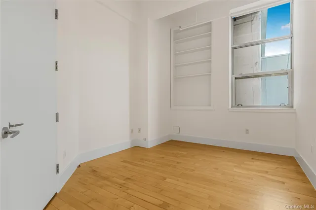 $2,099,900 | 55 Berry Street, Unit 4F | Williamsburg