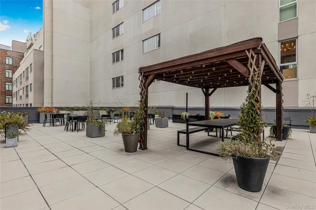 $2,099,900 | 55 Berry Street, Unit 4F | Williamsburg