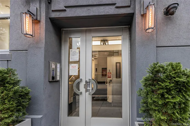 $2,099,900 | 55 Berry Street, Unit 4F | Williamsburg