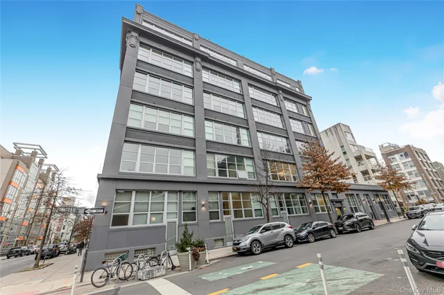 $2,099,900 | 55 Berry Street, Unit 4F | Williamsburg