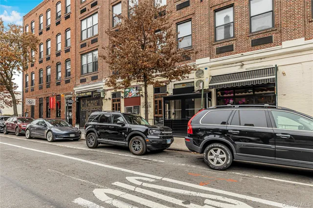 $2,099,900 | 55 Berry Street, Unit 4F | Williamsburg