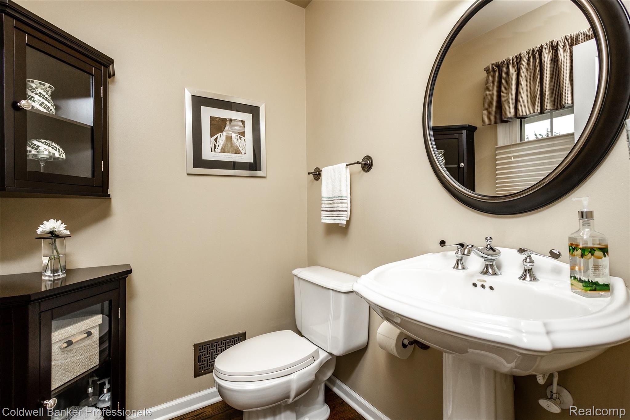 45946 Cider Mill Road Novi, MI 48374 - Photo 25 of 46 45946 Cider Mill L033.jpg