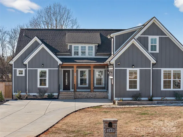 $700,000 | 140 Falcon Crest Lane, Salisbury, NC 28147