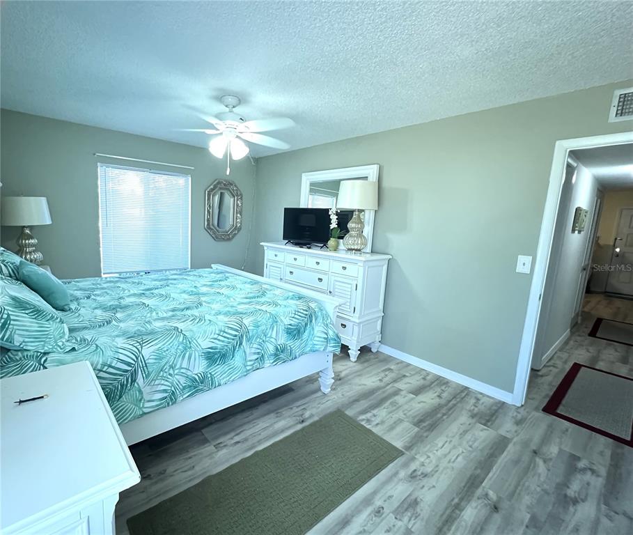 2655 Pine Ridge Way North, Unit B1 Palm Harbor, FL 34684 - Photo 32 of 40