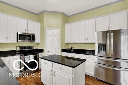 3593 Inverness Boulevard Carmel, IN 46032 - Photo 4 of 12