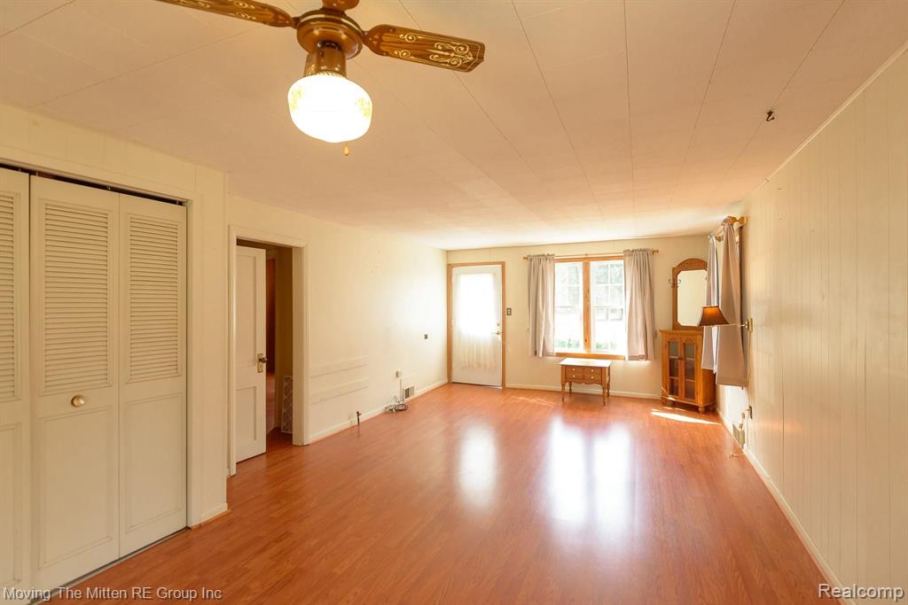 14185 Farm Road Belleville, MI 48111 - Photo 7 of 54