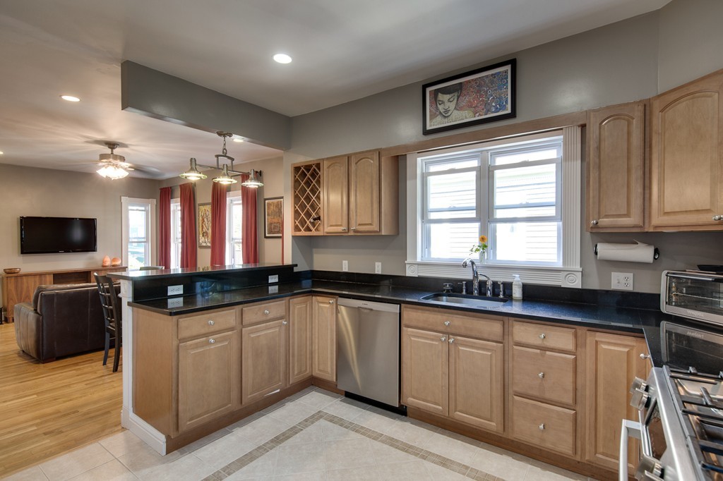 121 Highland Road, Unit 2 Somerville, MA 02144 - Photo 3 of 13 Gallery Image 3
