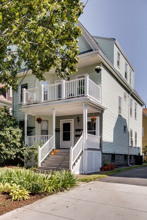 121 Highland Road, Unit 2 Somerville, MA 02144 - Photo 7 of 13 Gallery Image 7