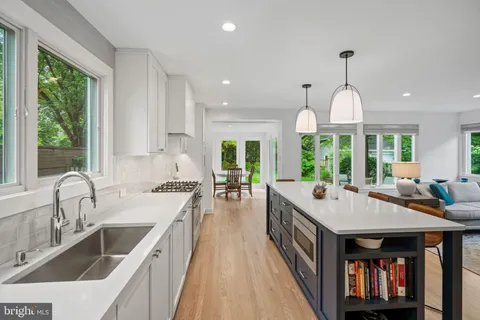 $1,729,000 | 7301 Summit Avenue, Chevy Chase, MD 20815