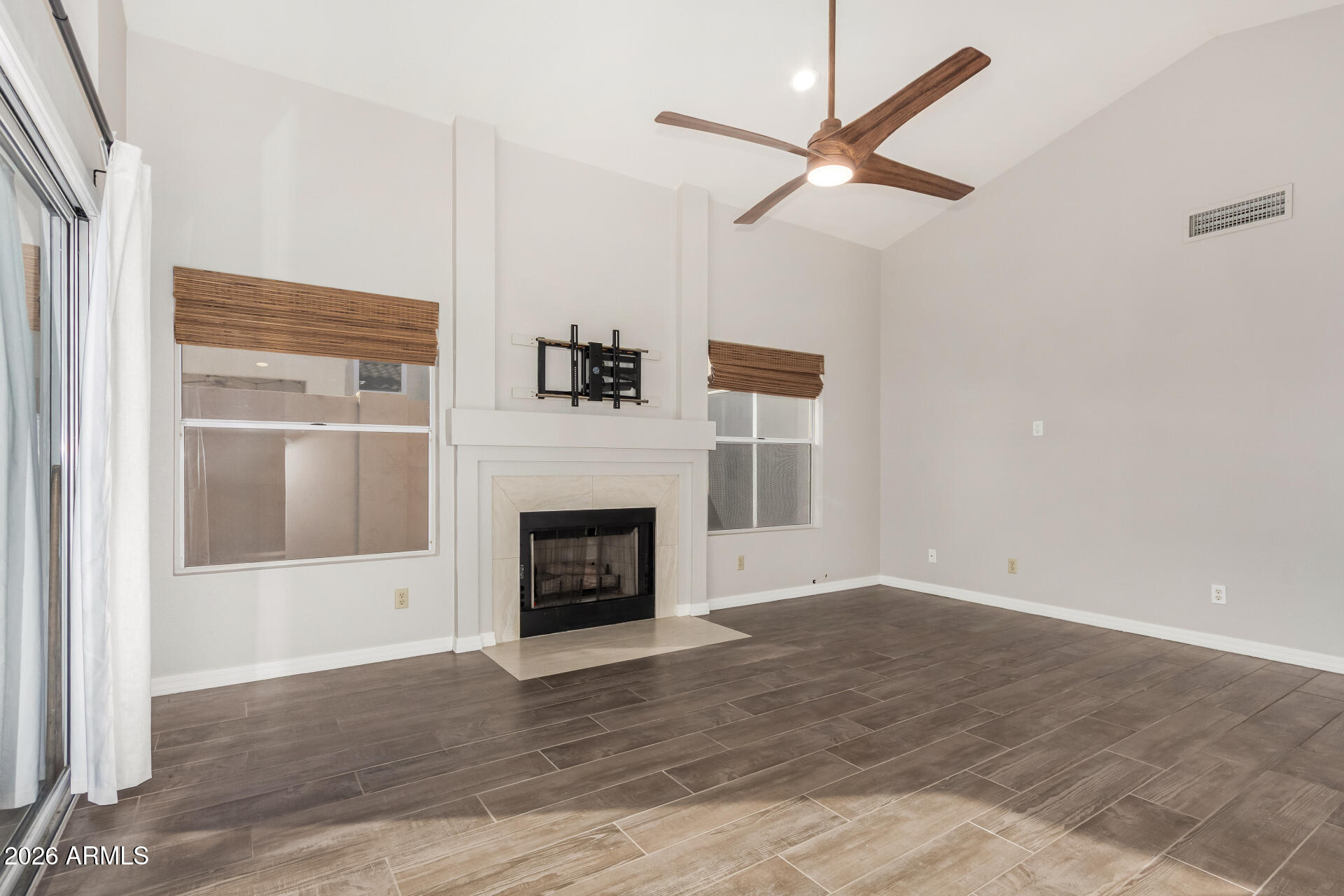 4109 East Mercer Lane Phoenix, AZ 85028 - Photo 12 of 37 12 - Mercer